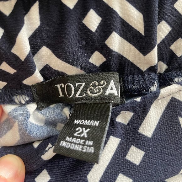 Women's Roz and Ali Wide Leg Dress Pant - Picture 3 of 4